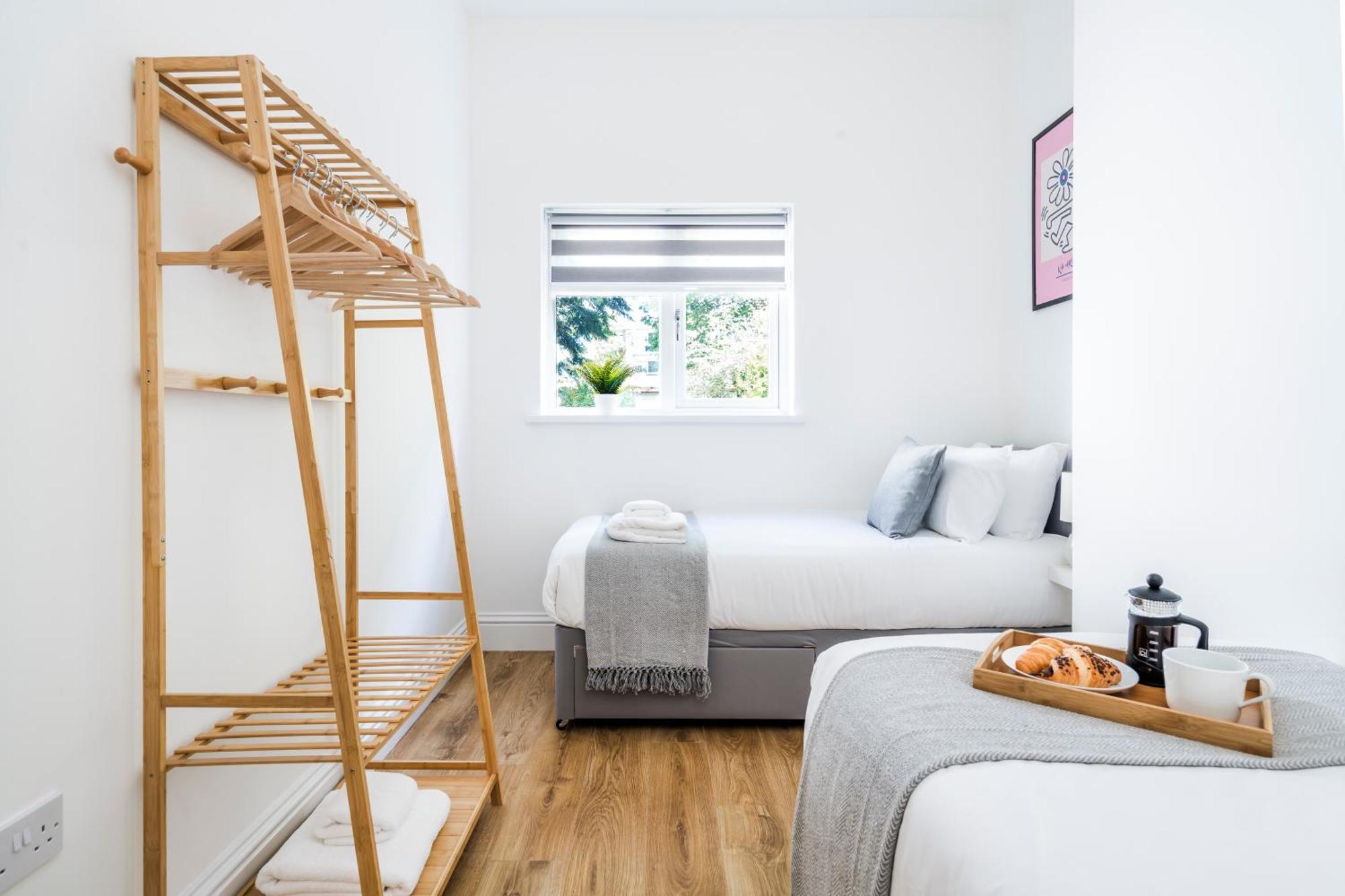 Cozy 2 Bedroom Apartment In Sutton Sutton  Exteriör bild