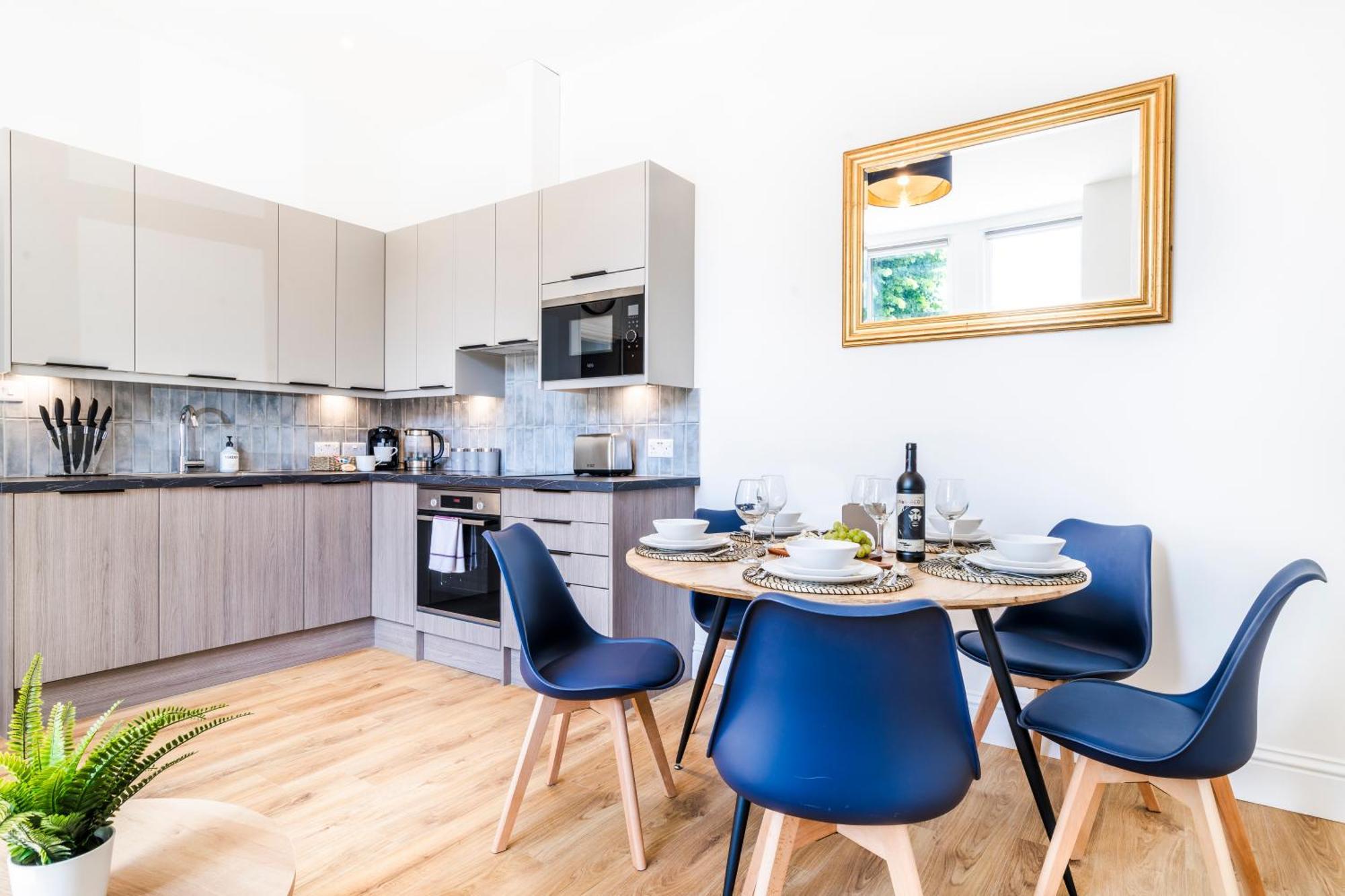 Cozy 2 Bedroom Apartment In Sutton Sutton  Exteriör bild